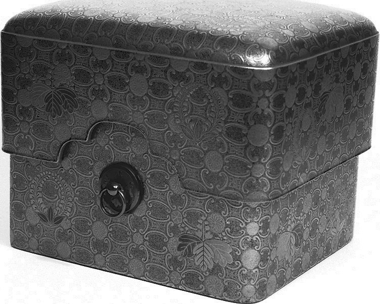 motivi decorativi (servizio da toeletta, opera isolata) - ambito giapponese (secc. XVII/ XIX)