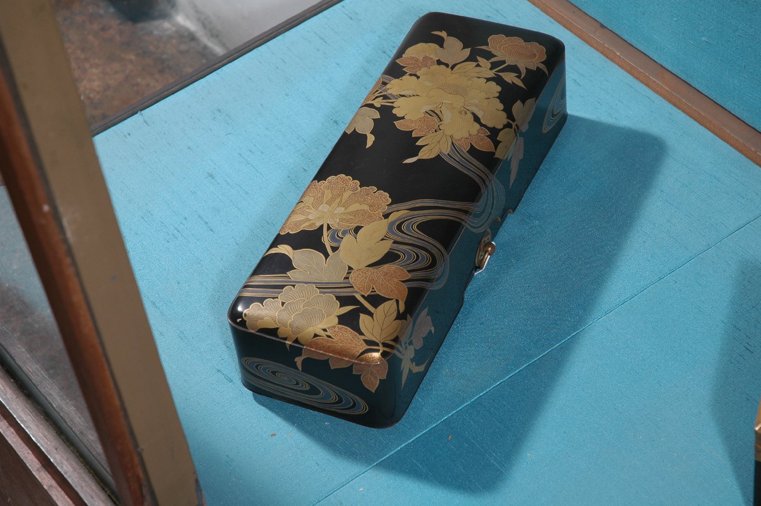 motivi decorativi (servizio per scrivere, opera isolata) - ambito giapponese (secc. XVII/ XIX)