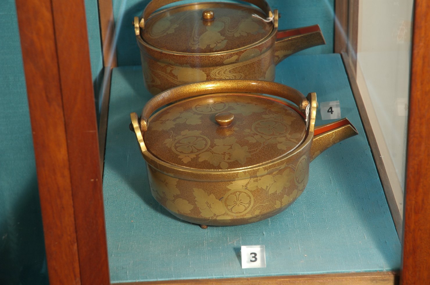 motivi decorativi (brocca, opera isolata) - ambito giapponese (secc. XVII/ XIX)