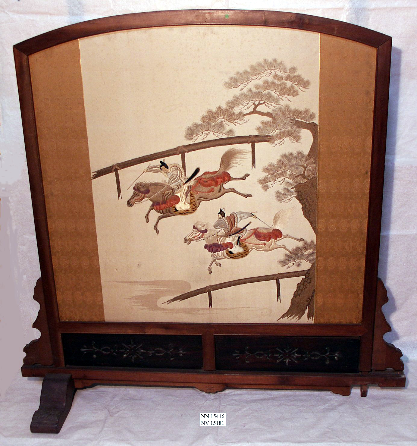 corsa di cavalli (paravento, opera isolata) - ambito giapponese (sec. XIX)