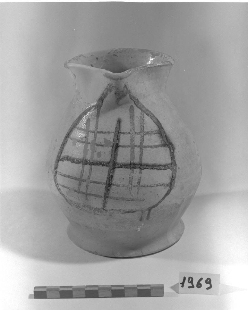 motivi decorativi a medaglioni (boccale, opera isolata) - produzione veneziana (secc. XIV/ XV)