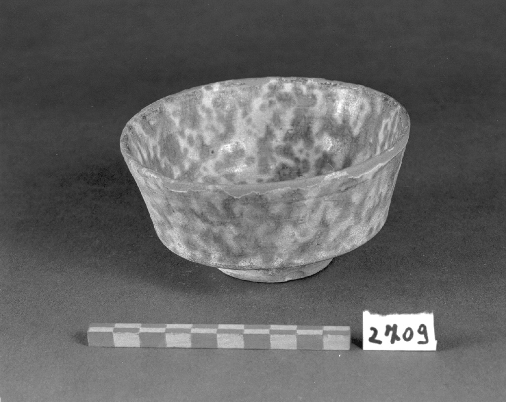 motivo decorativo (scodella, opera isolata) - produzione veneziana (secc. XVI/ XVII)