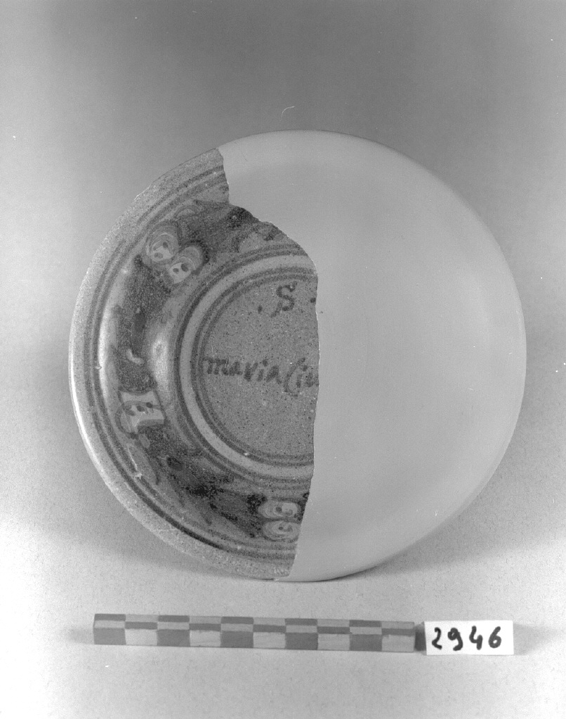 iscrizione (piattello, opera isolata) - produzione veneziana (seconda metà sec. XVI)