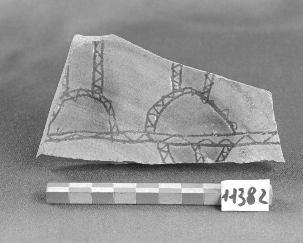 motivo decorativo geometrico (bacino, frammento) - produzione veneziana (secc. XIII/ XIV)