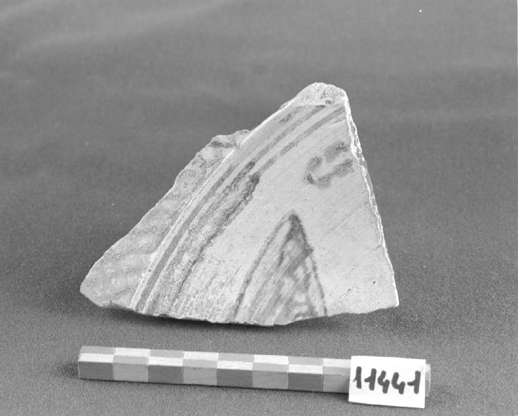 motivo decorativo geometrico (piatto, frammento) - produzione veneziana (prima metà sec. XIII)