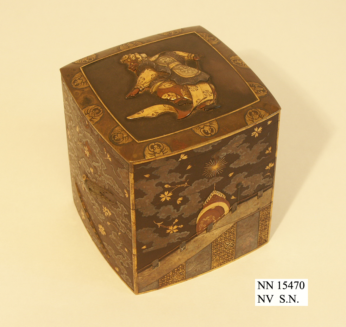 elementi decorativi (scatola, opera isolata) - ambito giapponese (sec. XIX)