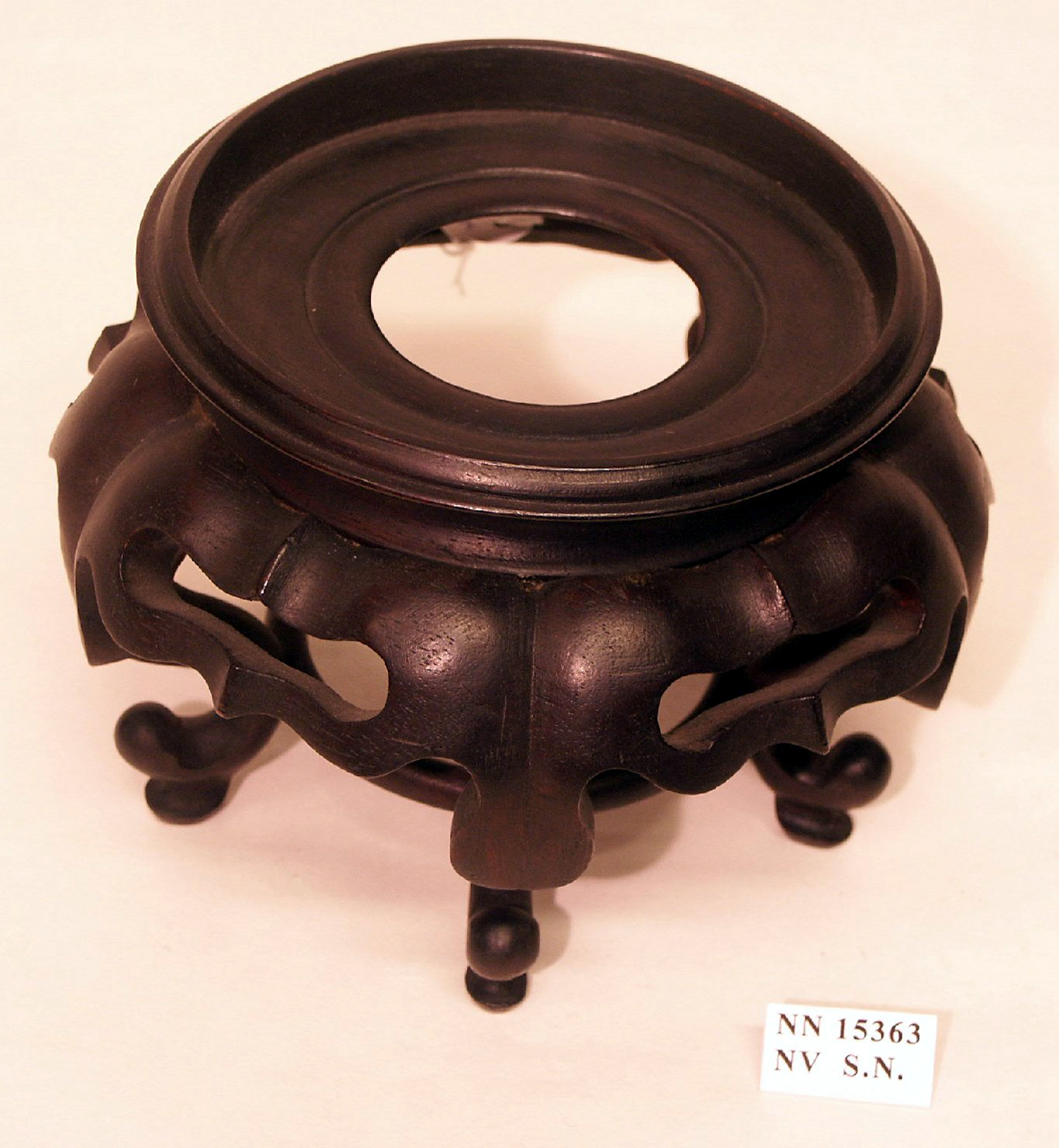 base, opera isolata - ambito Asia centro-orientale (sec. XIX)