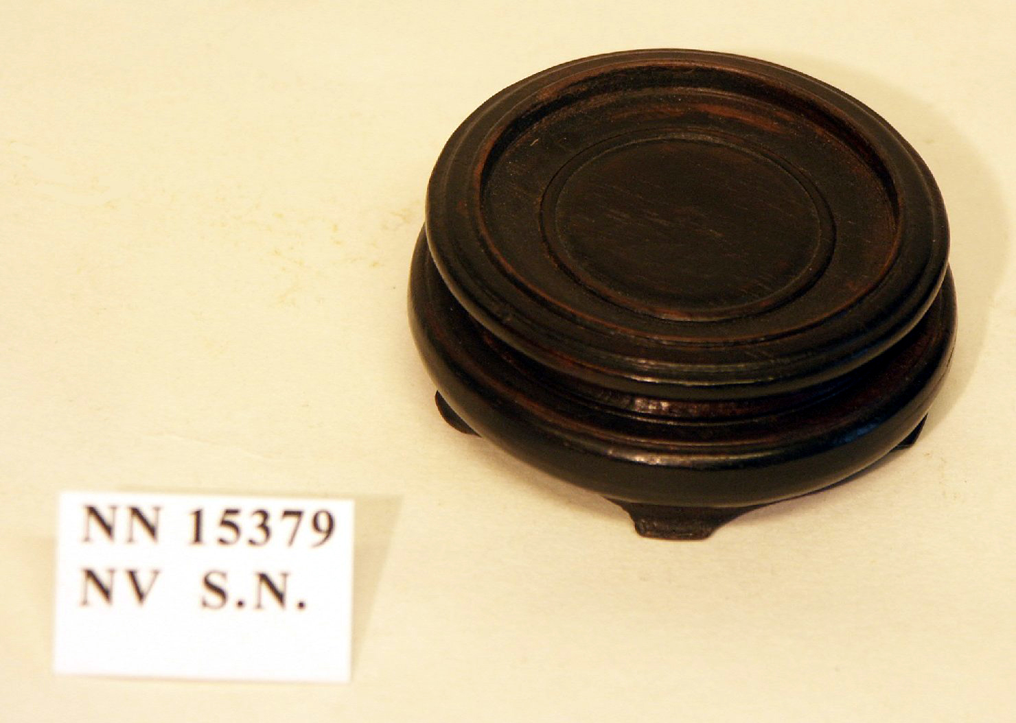 base, opera isolata - ambito Asia centro-orientale (sec. XIX)