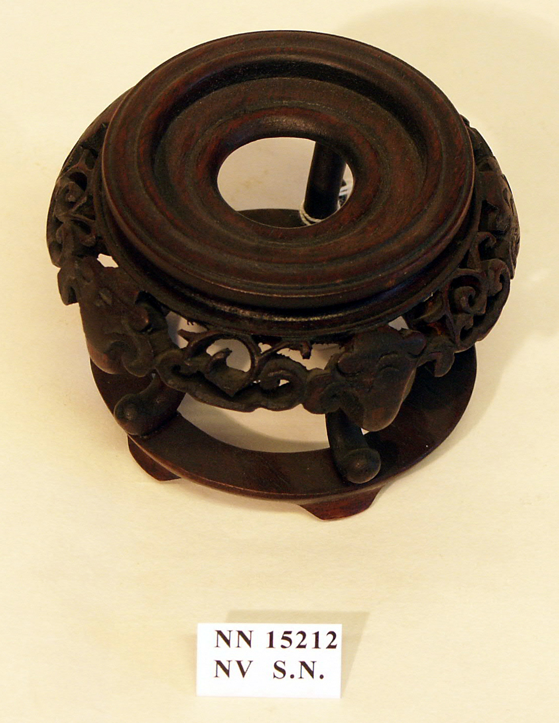 motivi decorativi floreali (base, opera isolata) - ambito Asia centro-orientale (sec. XIX)