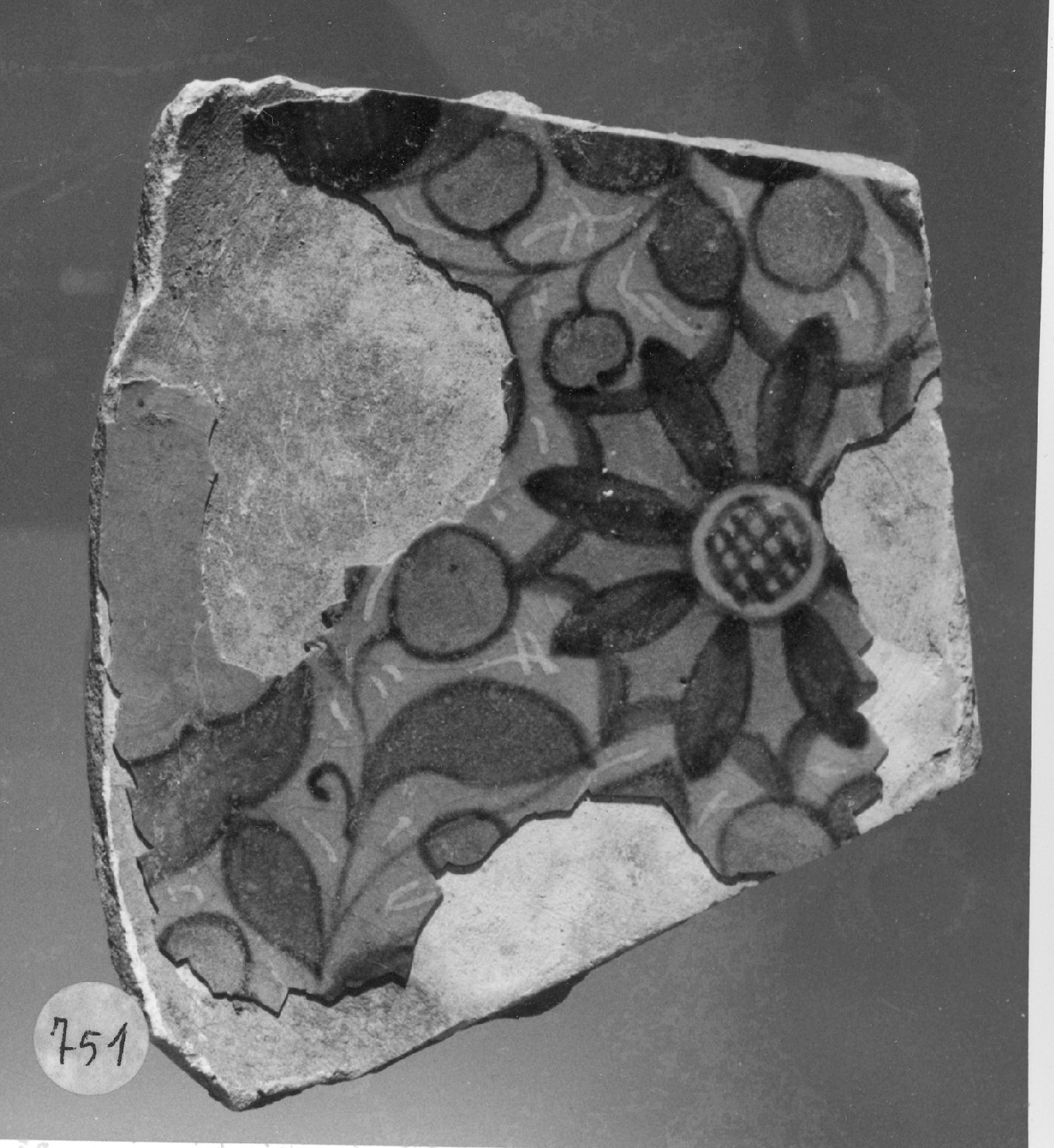 motivo decorativo a intreccio (piatto, frammento) - ambito veneto (secc. XV/ XVI)