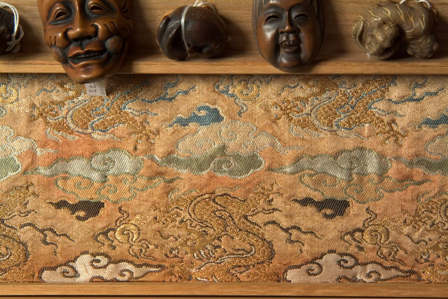 motivi decorativi (abito, opera isolata) - manifattura giapponese (sec. XIX)