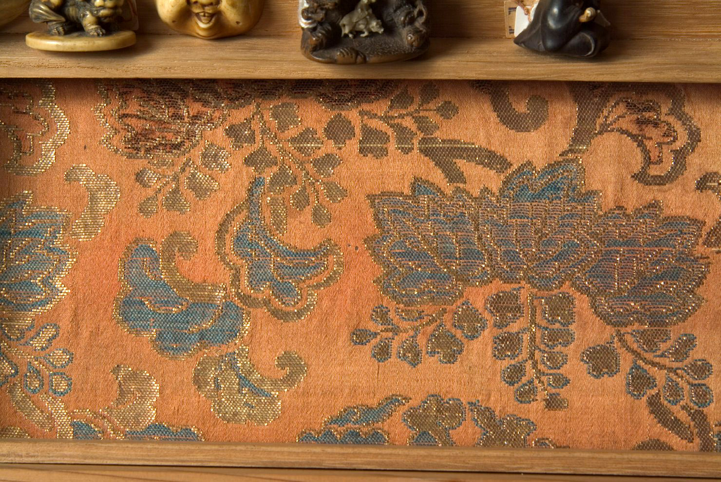 motivi decorativi (abito, opera isolata) - manifattura giapponese (sec. XIX)