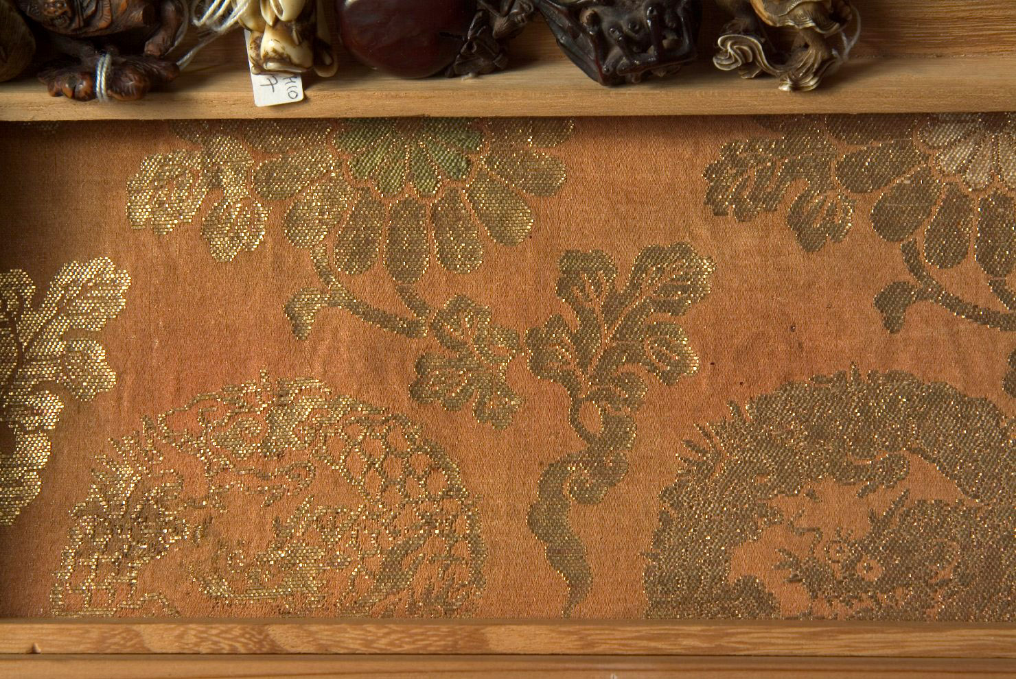 motivi decorativi (abito, opera isolata) - manifattura giapponese (sec. XIX)