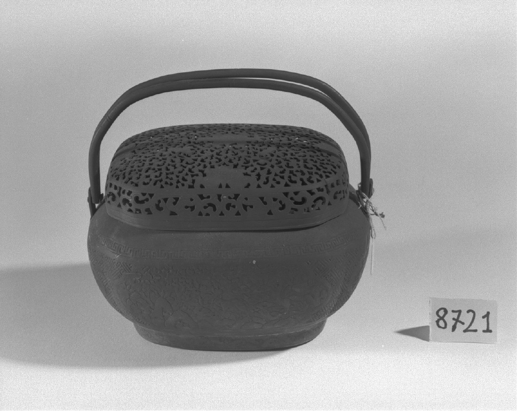 motivi decorativi vegetali e animali (bruciaprofumi, opera isolata) - ambito cinese (secc. XVII/ XIX)