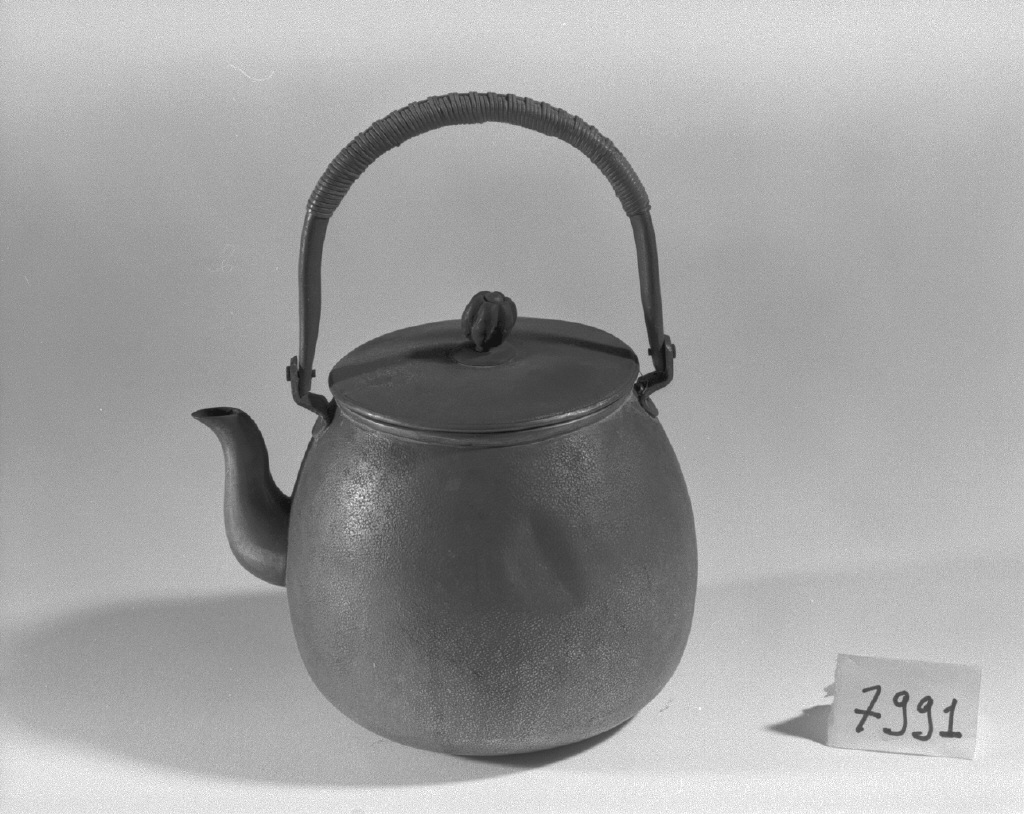 motivo decorativo (teiera, opera isolata) - ambito cinese (secc. XVII/ XIX)