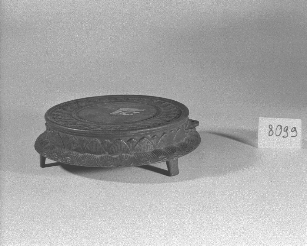 motivi decorativi a girali vegetali (piedistallo, opera isolata) - ambito cinese (secc. XVII/ XIX)