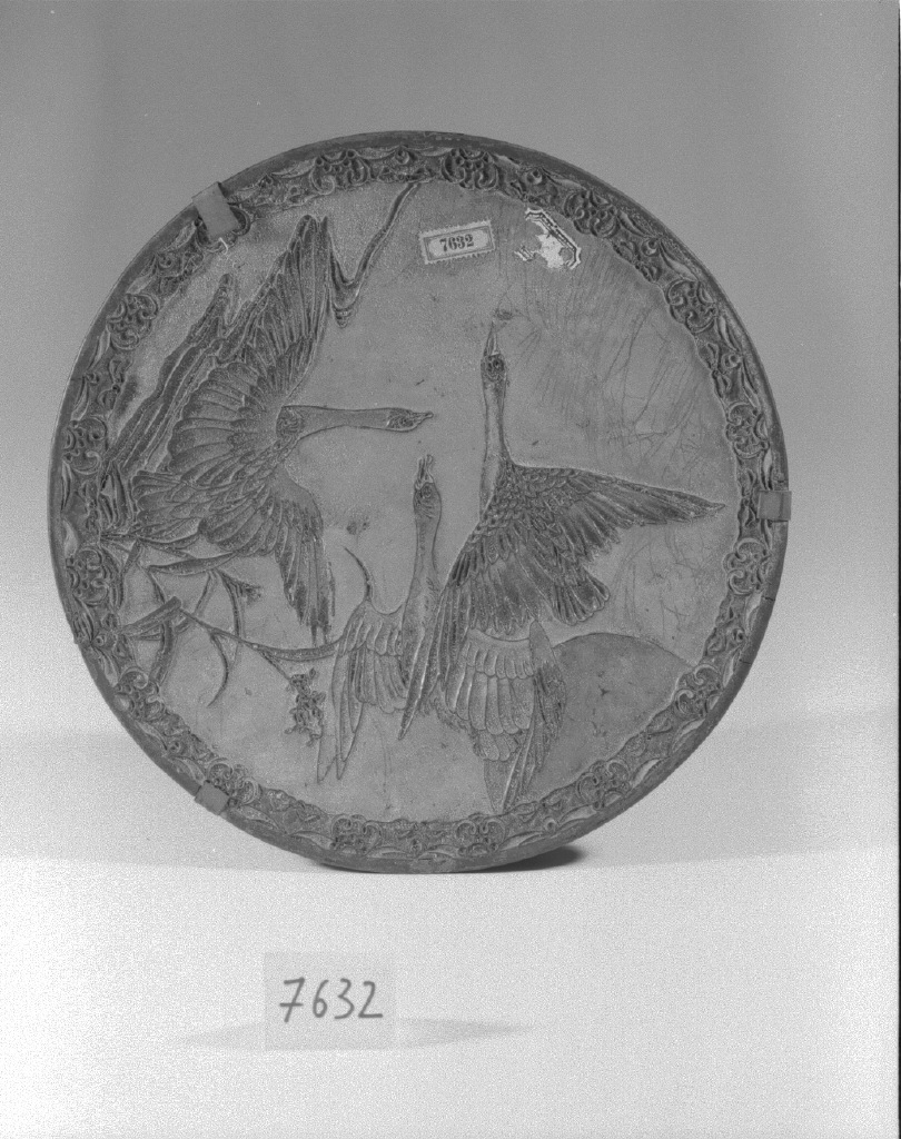 paesaggio con animali (piatto, opera isolata) - ambito giapponese (secc. XVII/ XIX)