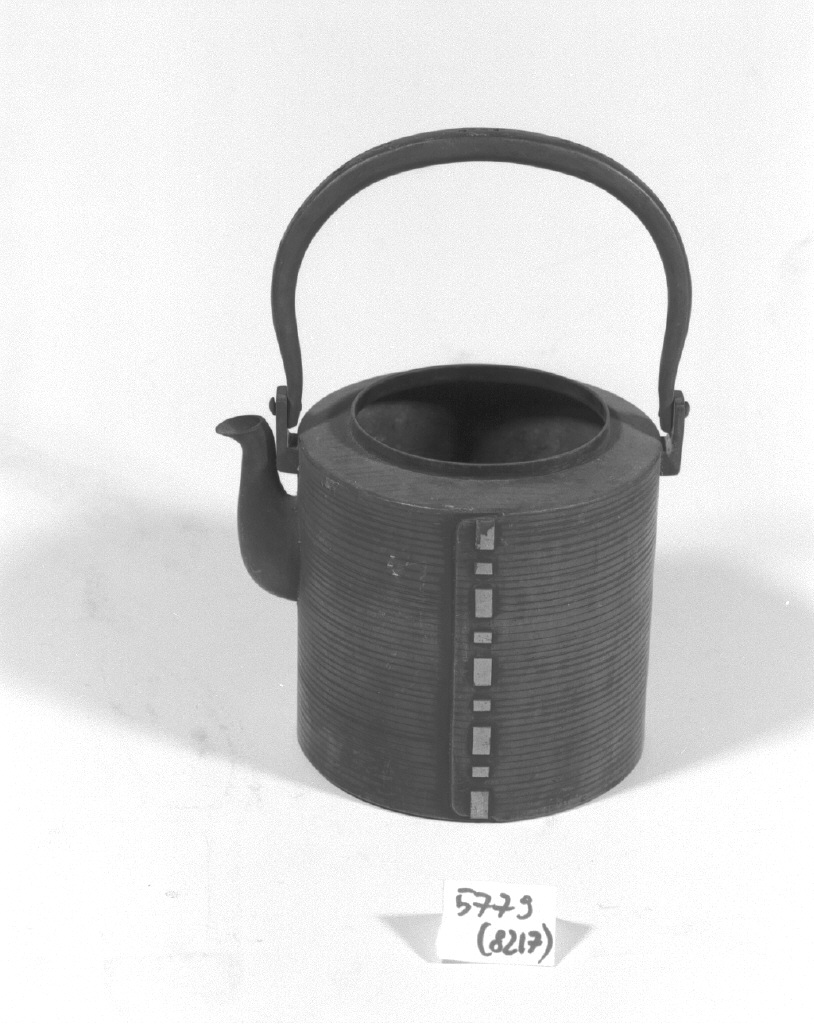 motivi decorativi astratti (bricco, opera isolata) - ambito giapponese (secc. XVII/ XIX)