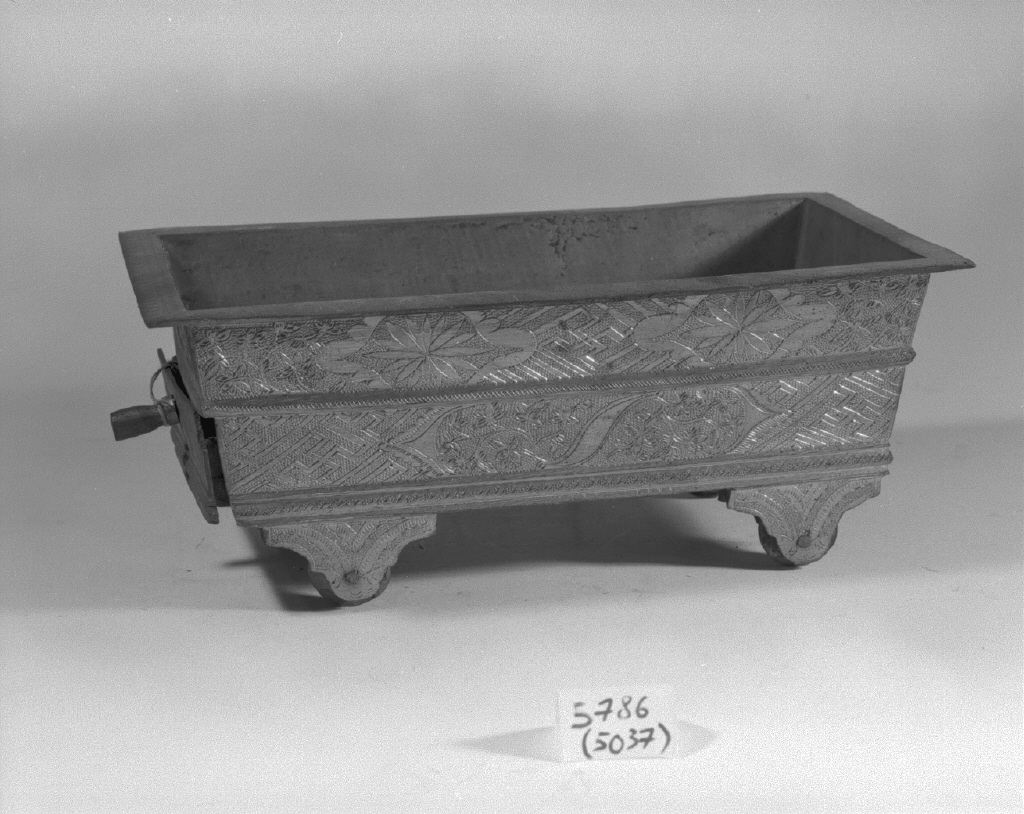 motivi decorativi geometrici (alzata, opera isolata) - ambito Asia sud-orientale (sec. XIX)