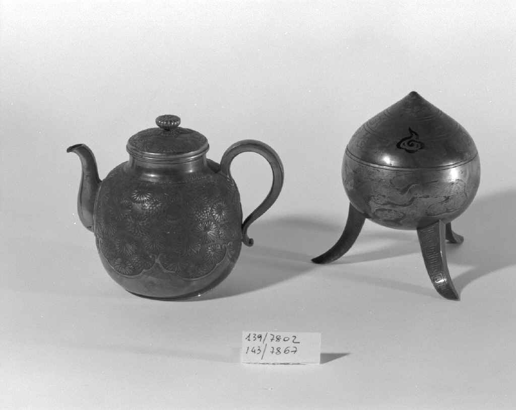 motivi decorativi (bruciaprofumi, opera isolata) - ambito giapponese (secc. XVII/ XIX)