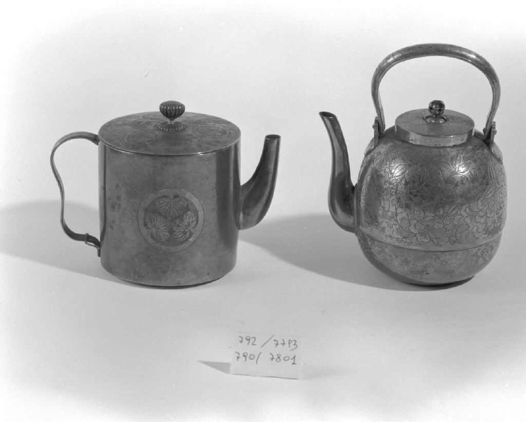 elementi decorativi (teiera, opera isolata) - ambito giapponese (secc. XVII/ XIX)