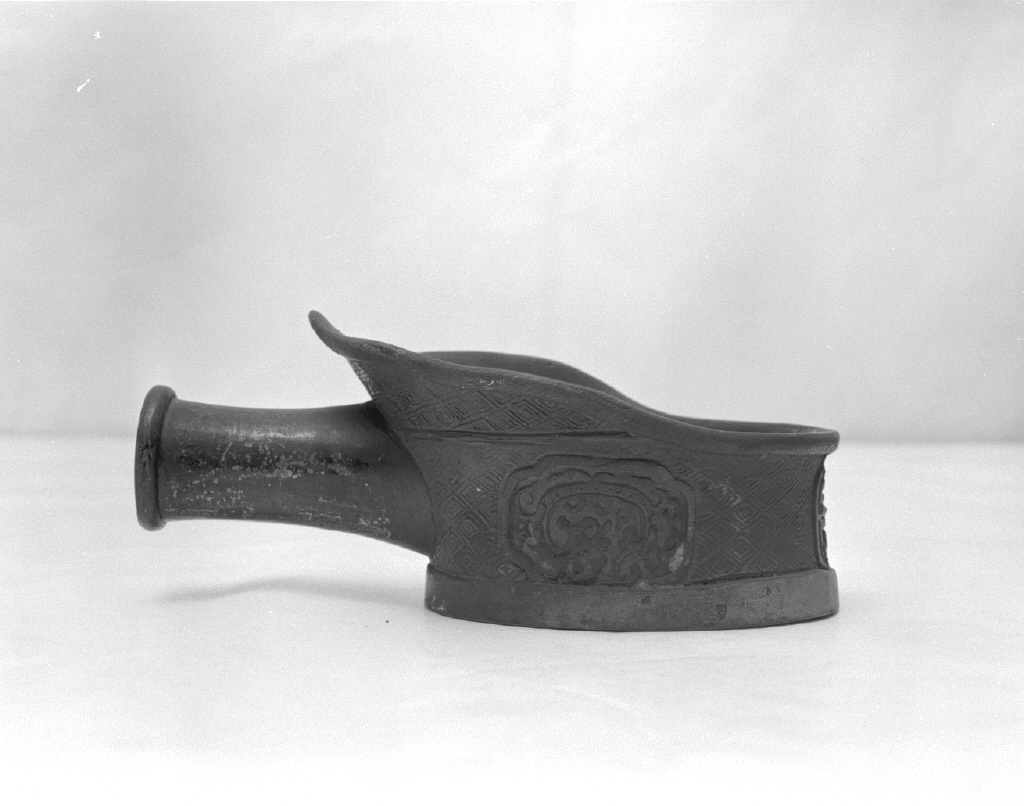 drago (tazza, opera isolata) - ambito cinese (secc. XVII/ XIX)