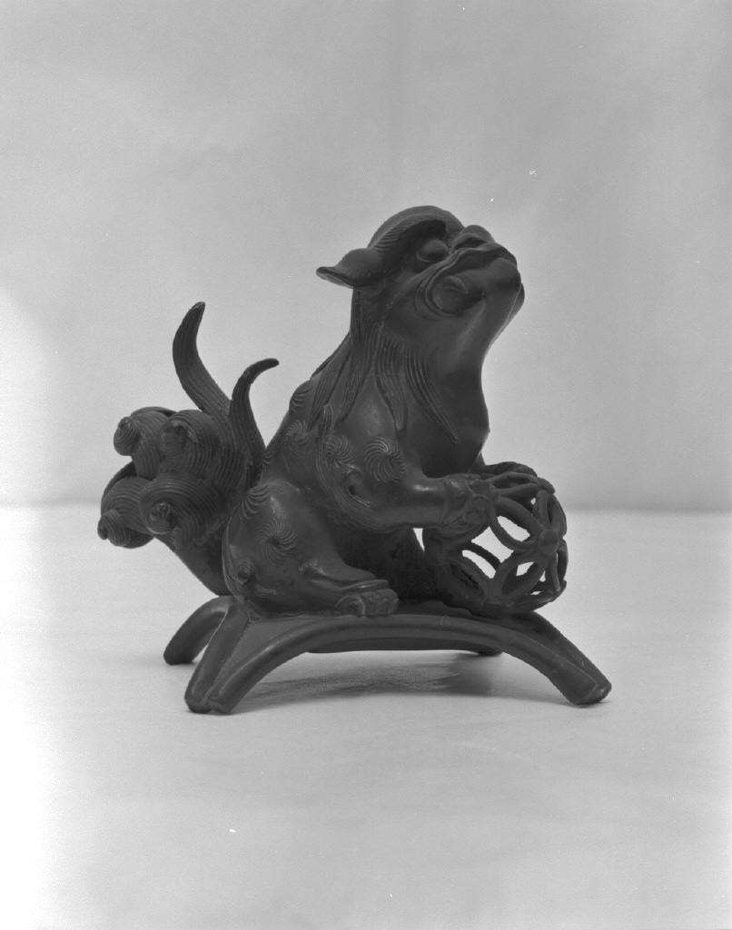 animali (coperchio, frammento) - ambito cinese (secc. XVII/ XIX)