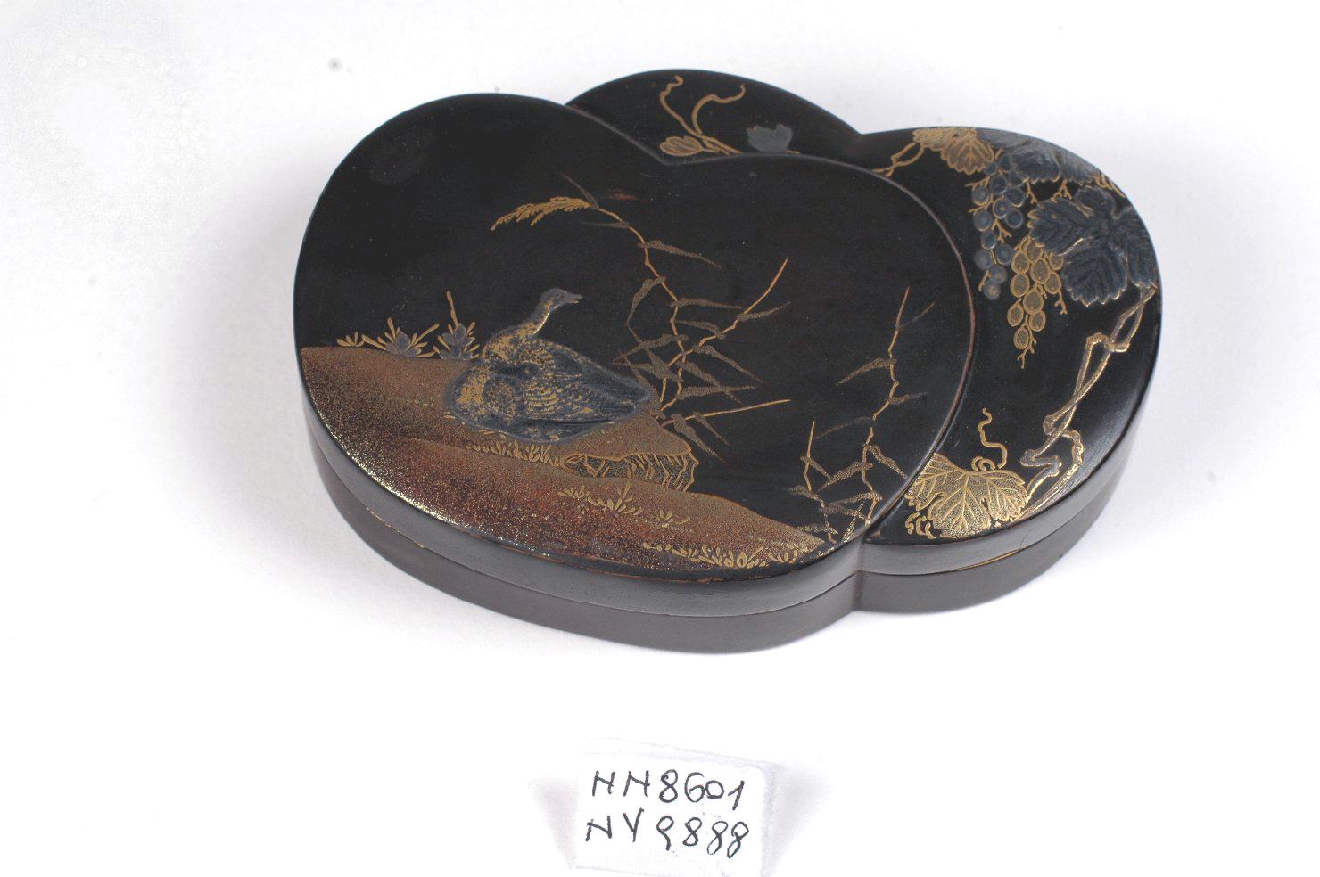 paesaggio con animali (scatola, opera isolata) - ambito giapponese (secc. XVII/ XIX)