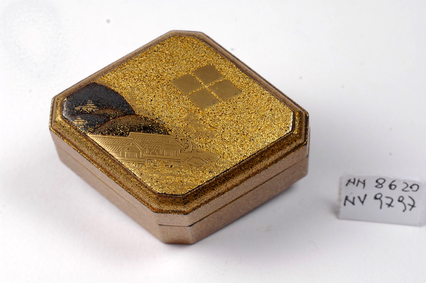 paesaggio (scatola, opera isolata) - ambito giapponese (secc. XVII/ XIX)