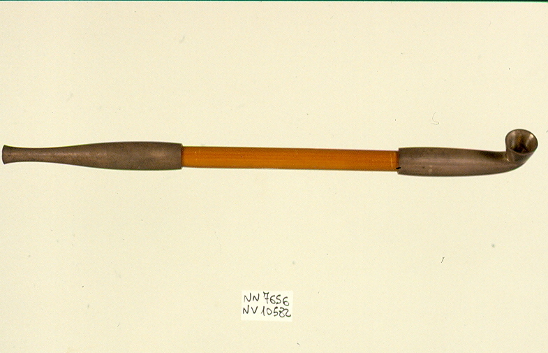 motivi decorativi (pipa, opera isolata) - ambito giapponese (secc. XVII/ XIX)