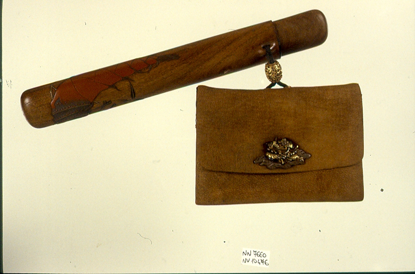 motivi decorativi (custodia di pipa, elemento d'insieme) - ambito giapponese (secc. XVII/ XIX)