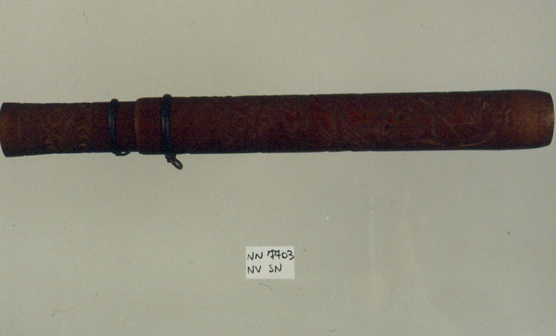 motivi decorativi (custodia di pipa, opera isolata) - ambito giapponese (secc. XVII/ XIX)