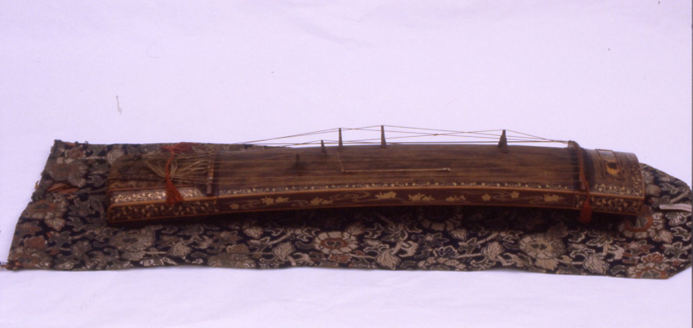 motivi decorativi floreali (cetra, opera isolata) - ambito giapponese (secc. XVII/ XIX)