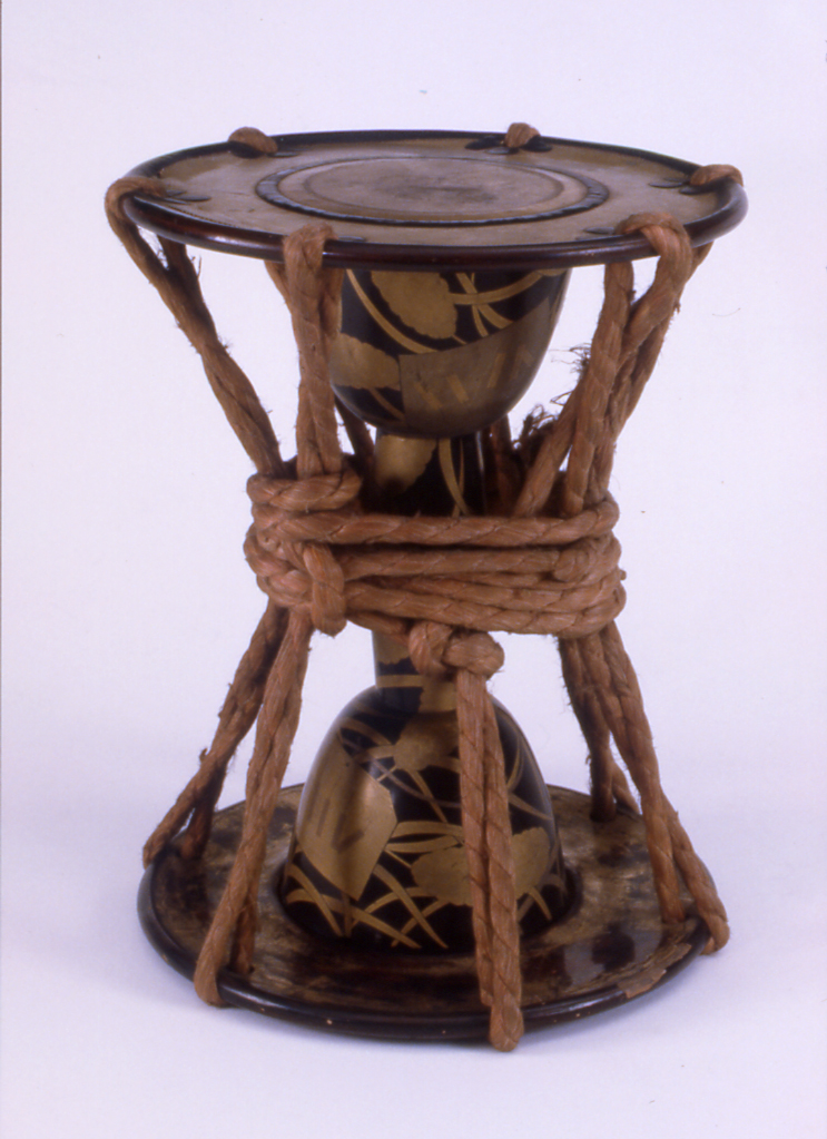 motivi decorativi (tamburo, opera isolata) - ambito giapponese (secc. XVII/ XIX)