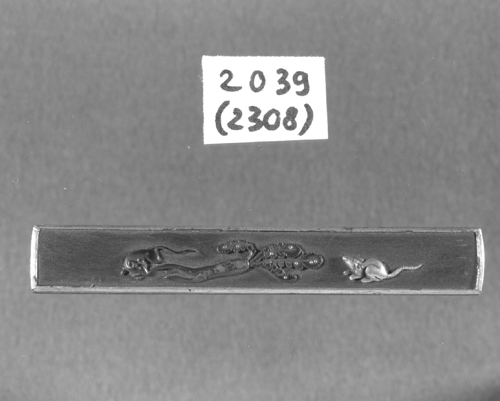 motivi decorativi vegetali e animali (impugnatura di arma bianca, opera isolata) - ambito giapponese (secc. XVI/ XIX)