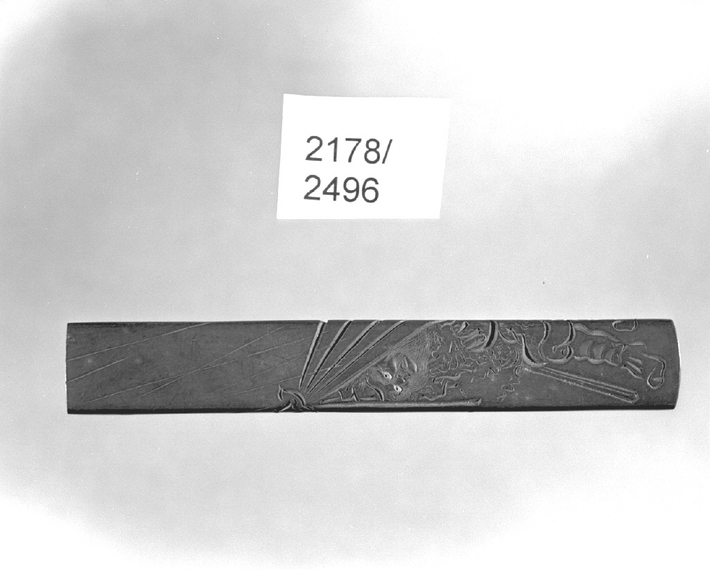 divinità orientale (impugnatura di arma bianca, insieme) di Hamano Naoyuki (secc. XVI/ XIX)