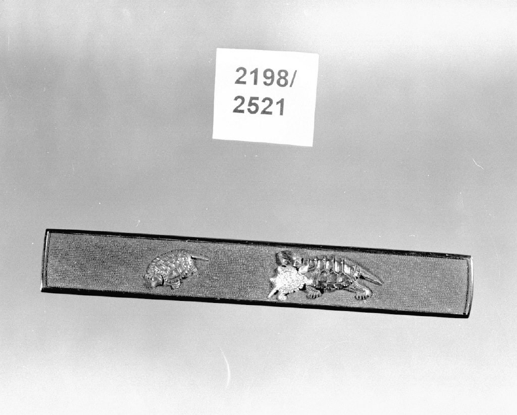 animali (impugnatura di arma bianca, opera isolata) - ambito giapponese (secc. XVI/ XIX)