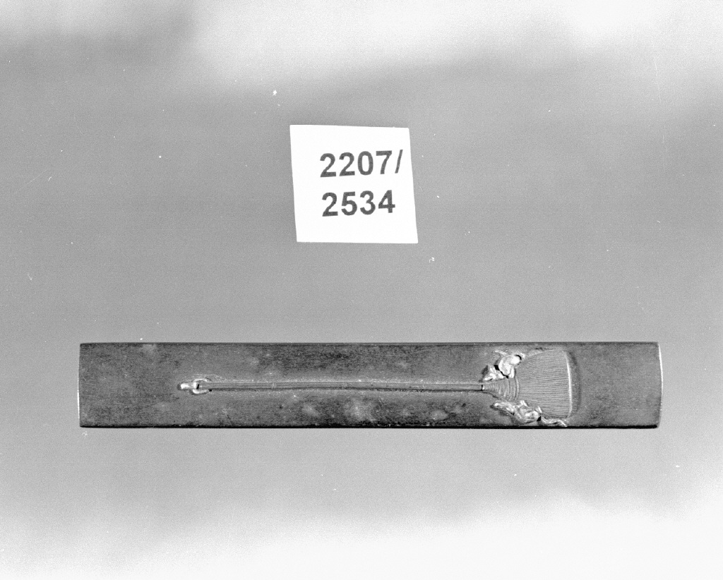 topolini su una scopa (impugnatura di arma bianca, insieme) - ambito giapponese (secc. XVI/ XIX)
