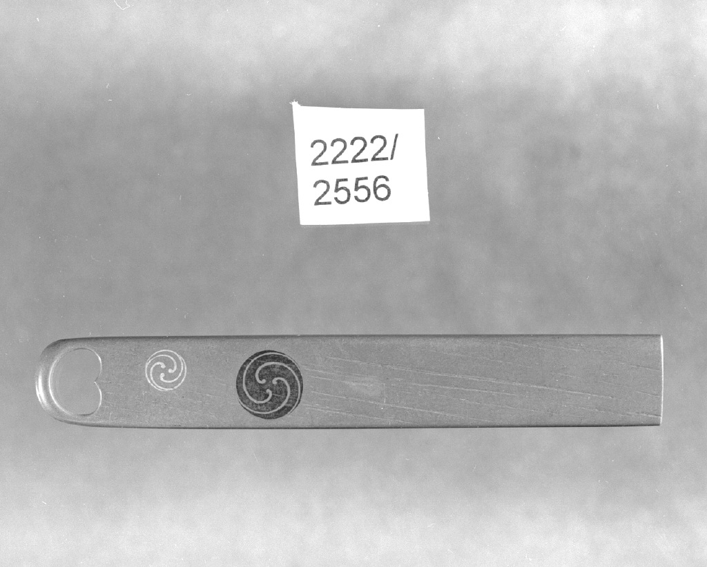 emblema (impugnatura di arma bianca, opera isolata) - ambito giapponese (secc. XVI/ XIX)