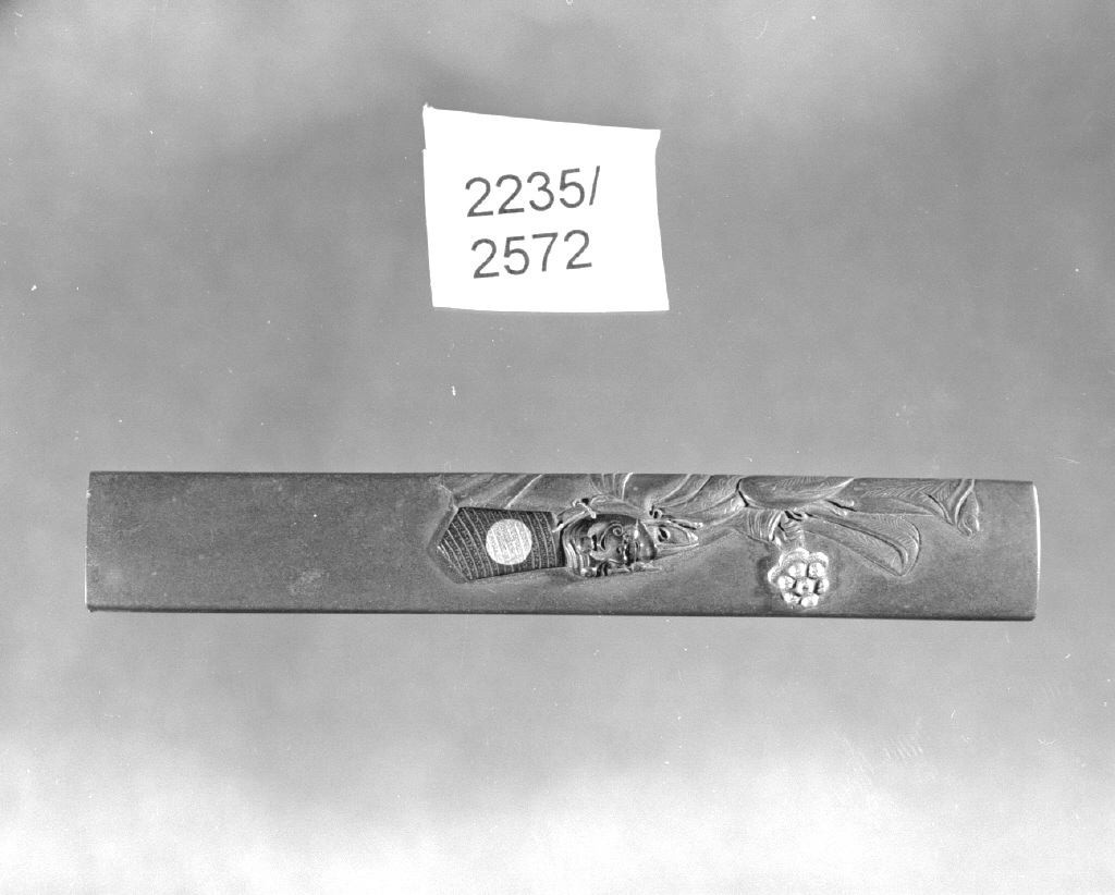 elementi decorativi (impugnatura di arma bianca, opera isolata) - ambito giapponese (secc. XVI/ XIX)