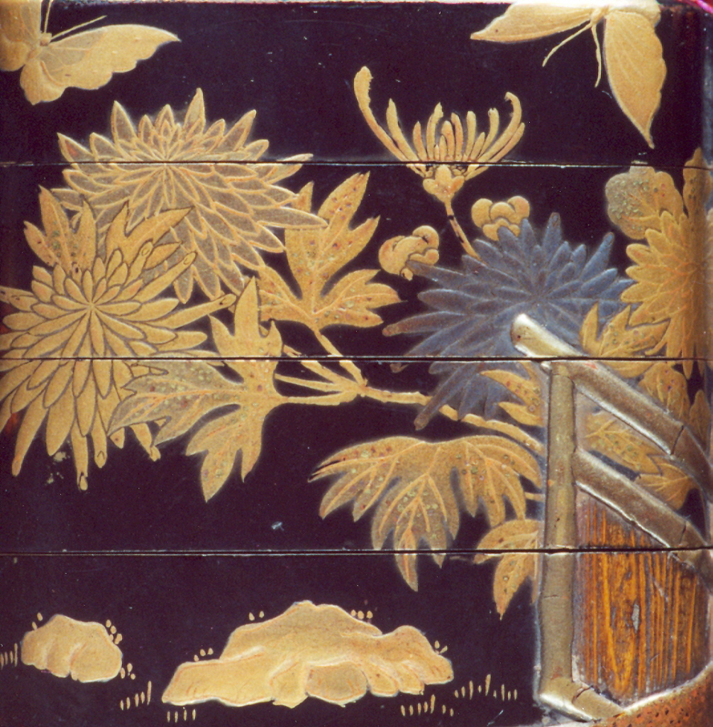 fiori, steccato, farfalle (inro, opera isolata) - ambito giapponese (secc. XVII/ XIX)