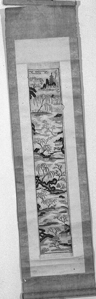 motivo decorativo floreale (decorazione a ricamo, opera isolata) - ambito cinese (secc. XVII/ XIX)