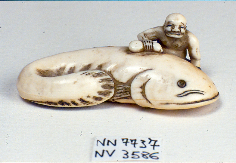 figure maschili e animali fantastici (fermaglio, opera isolata) di Kaigyokusai Masatsugu (sec. XIX)