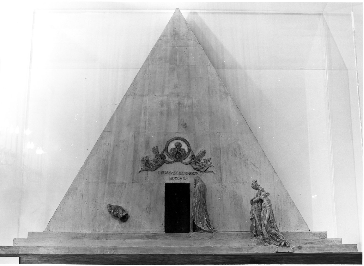 allegoria funebre (scultura) di Canova Antonio (sec. XVIII)