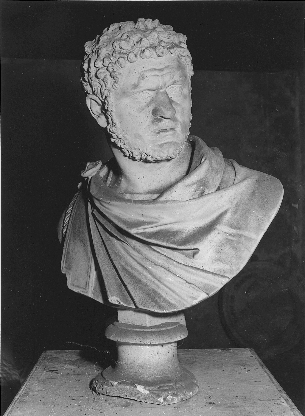 Caracalla, busto ritratto d'uomo (busto) - ambito romano (inizio sec. III)