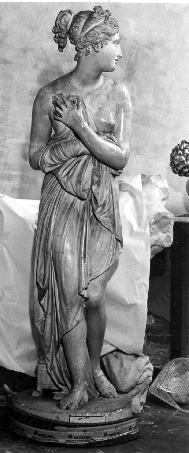 Venere italica, figura femminile panneggiata (statua, opera isolata) di Canova Antonio (secc. XVIII/ XIX)