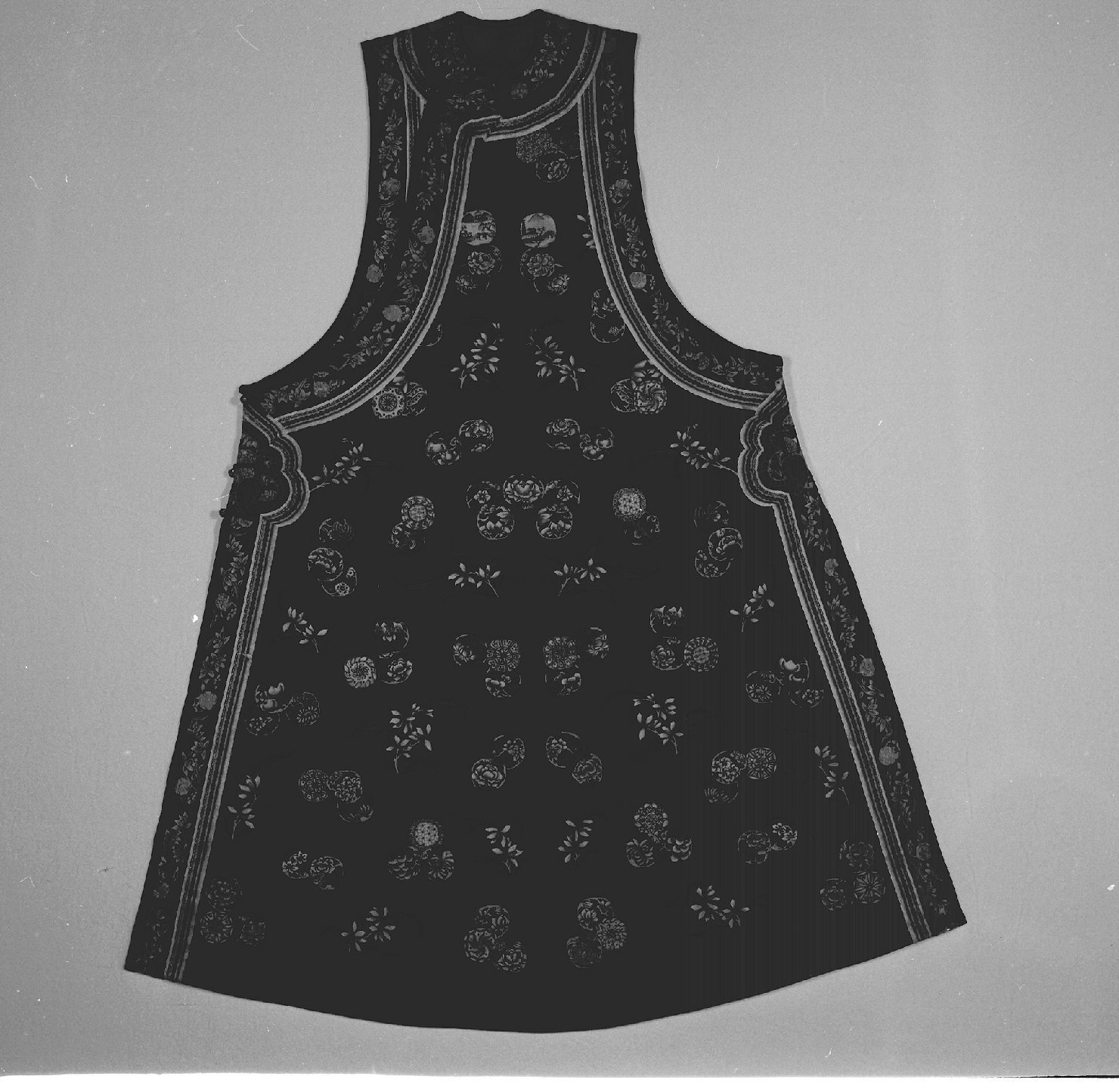 motivi decorativi a medaglioni (abito, opera isolata) - manifattura cinese (secc. XVII/ XX)