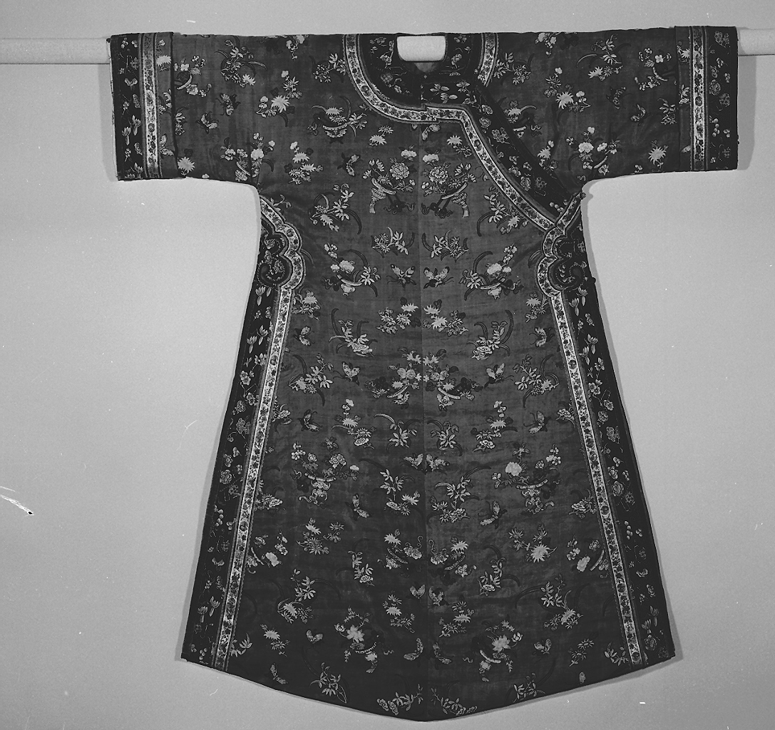 motivi decorativi vegetali e animali (abito, opera isolata) - manifattura cinese (secc. XVII/ XX)