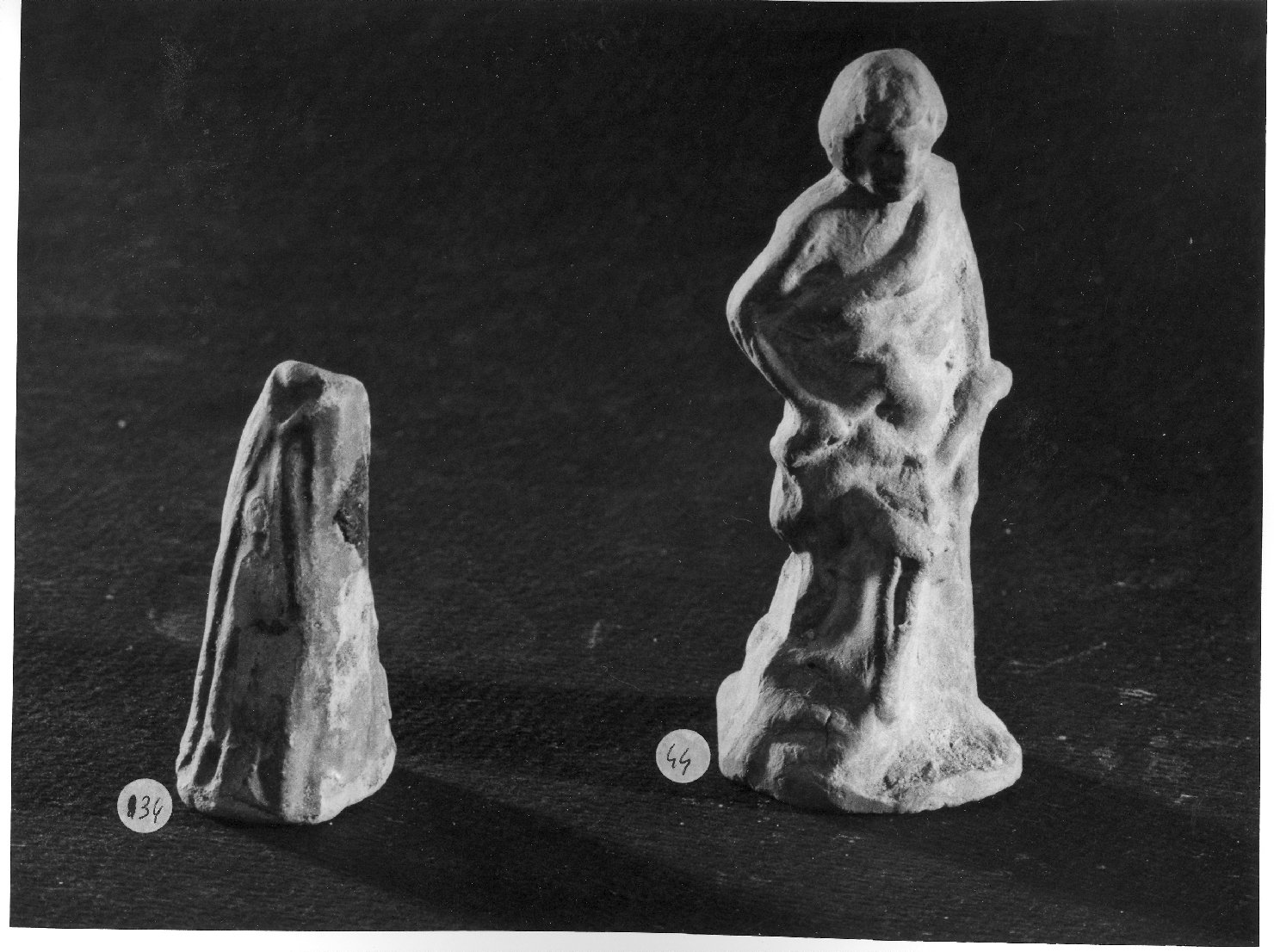 figura femminile (statuetta, frammento) - ambito veneto (secc. XV/ XVI)