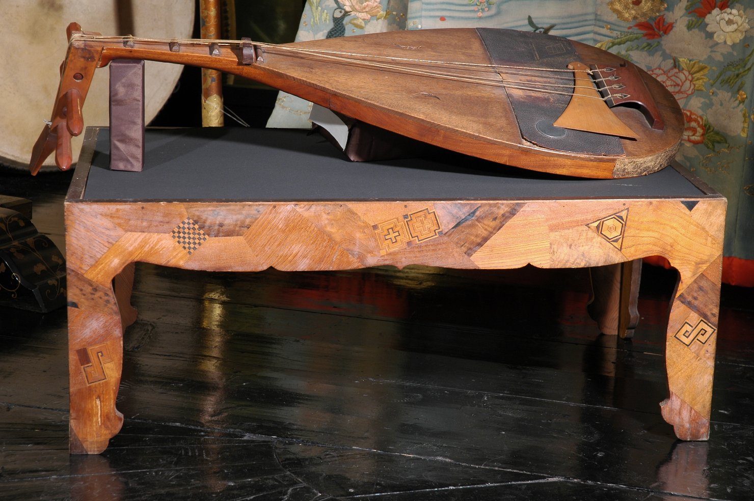 tavolino, opera isolata - ambito giapponese (secc. XVII/ XIX)